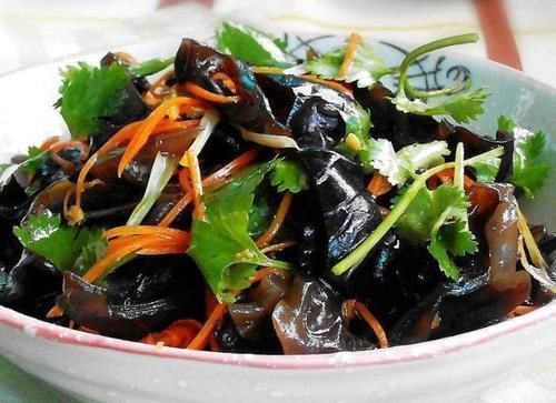 切成块状|这种蔬菜降血压效果最好,中老年人要多吃些,几种烹饪法值得收藏