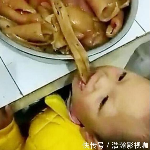 孩子|宝宝睡觉宝妈煲汤,回头发现孩子“没了”,奶爸可能在锅里