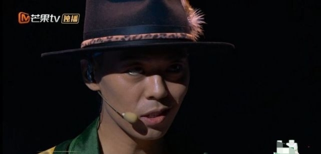 《披荊斬棘的哥哥》這一期太好哭了,四場表演情懷拉滿