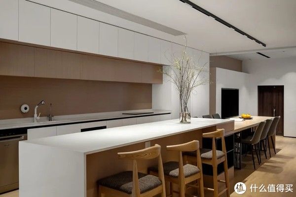 衣帽间|装完500㎡别墅的感悟:300W改造的不止是房子,还有三代人的生活