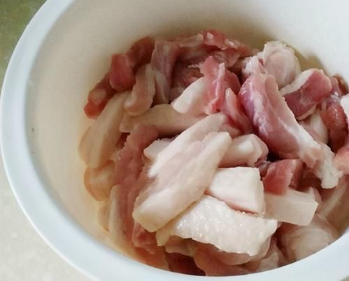 炸小酥肉多加一步,外脆里嫩,可以当零食,也可以做菜,太好吃了