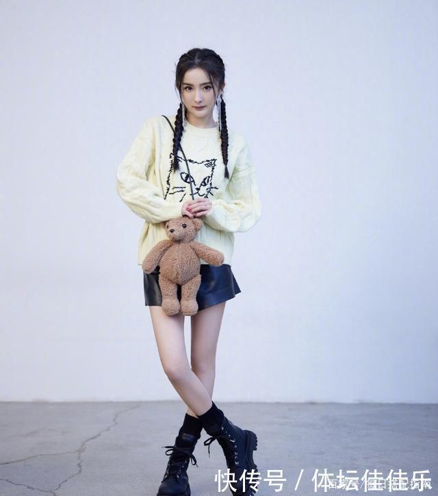 好看|毛衣怎么穿才好看今年流行这3种搭配,温暖并时髦你整个秋冬