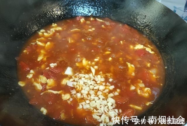 西红柿鸡蛋面怎么做才好吃?打卤是关键,教你正确做法,太香了