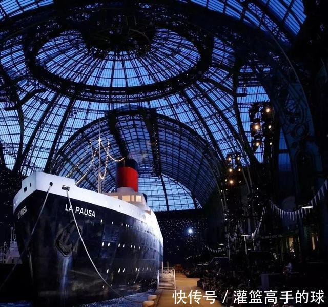 秀场|在华丽的时装背后,那些极具创意的秀场场景设计(上)