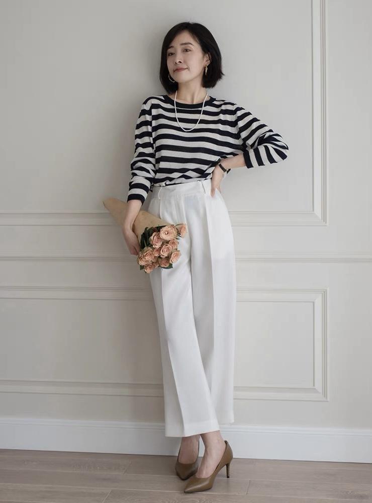 大地色|衣橱里一定要有一条“阔腿裤”,时髦精都爱,让你轻松穿出高级感