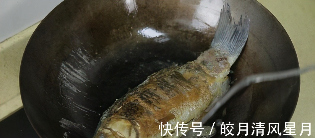 鱼块|不管炖啥鱼,记住3个烹饪技巧,鱼肉不腥不柴,很多人还不知道!