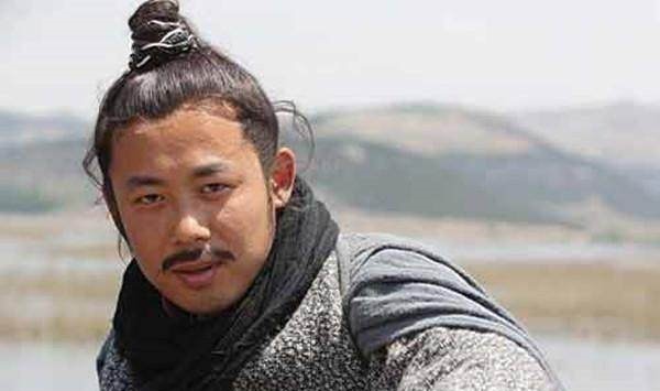 铜人$此人兵器重七十五斤, 战平呼延灼活捉史进, 擒杀梁山四将!