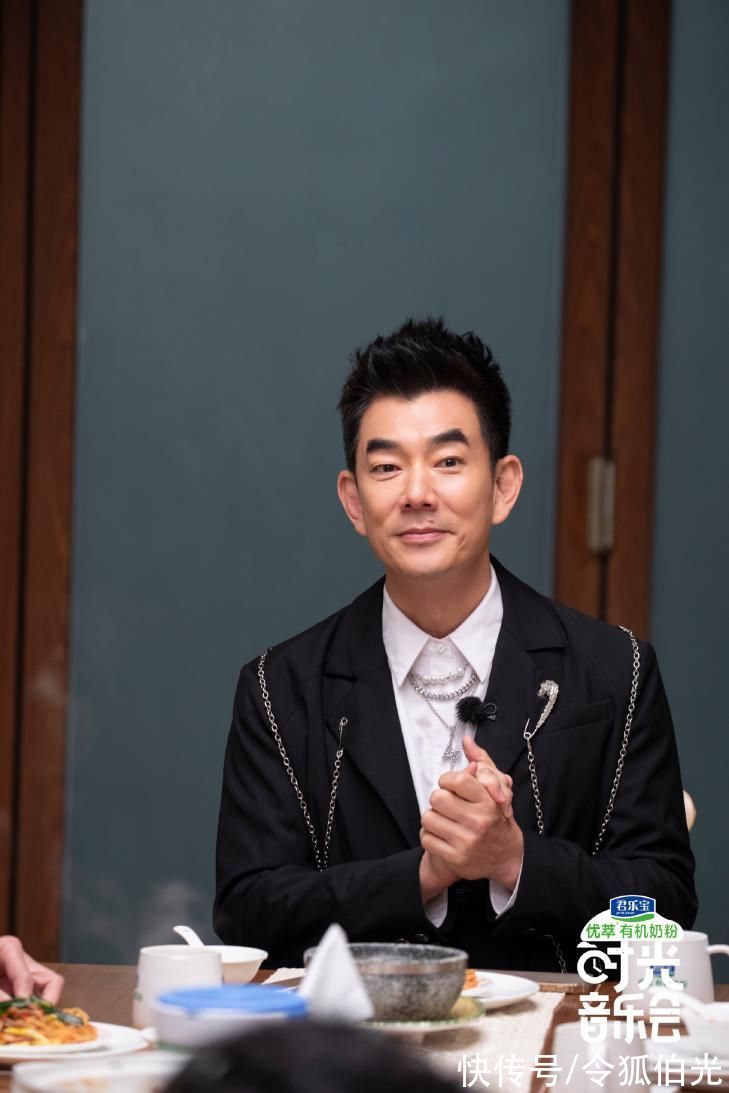 讲故事,卖情怀,没有周杰伦时代音乐人也配叫《时光音乐会》?