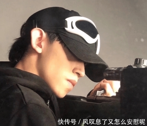 女生刚睡醒就有这3举动,颜值肯定非常高,连“校花”都甘拜下风