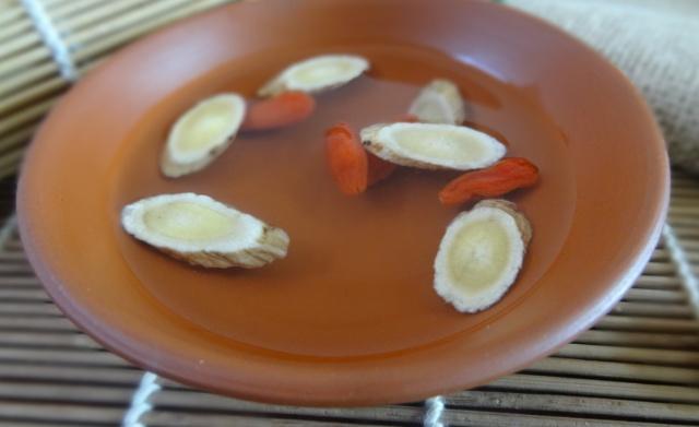 肾脏|黄芪和“它”天生一对,每天坚持喝,养肝排毒,血栓偷偷“溜”走