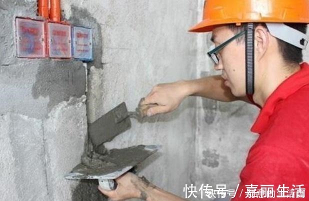 老师傅|水电改完封槽,用水泥封还是石膏封听完老师傅分析,不再纠结!