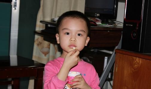 玲玲|儿科医生心里话3种汤别再给娃喝了，伤脾又积食，还影响长个