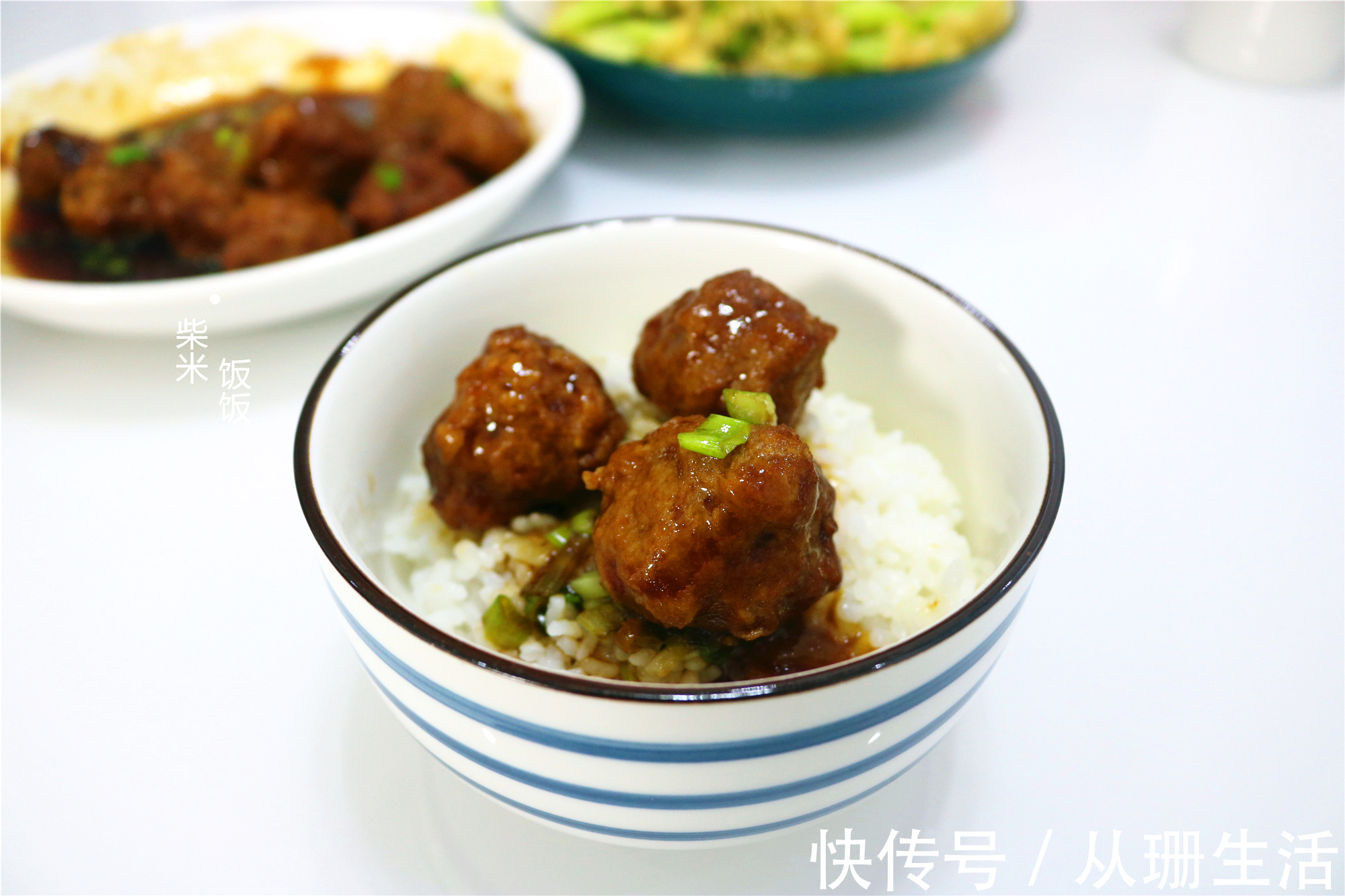 猪肉丸子这样做，不散不柴，鲜嫩有弹性，做一盘连汤也不剩