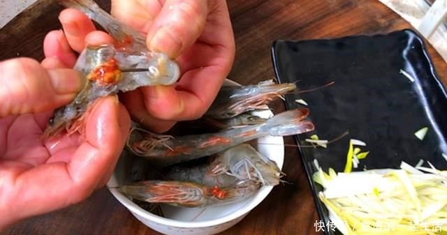 胡萝卜|天冷了,萝卜和它是绝配,炒一炒,鲜香味美营养高,不懂吃可惜了