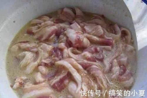 一斤五花肉10个鸡蛋,炸出的效果简直太棒了,不信就试试