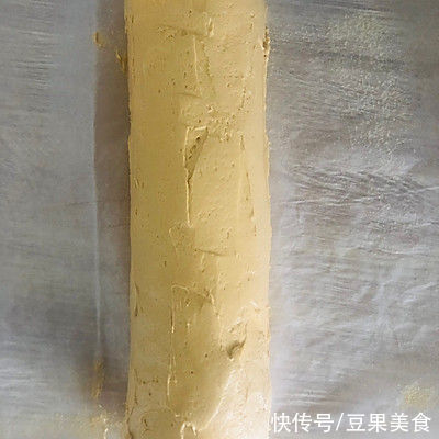 吃一次就上瘾的焦糖杏仁咸奶油蛋糕卷