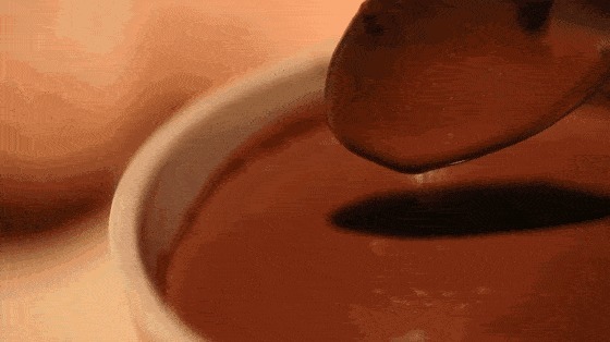 作呕|大胃王挑战9斤巧克力,1根要666元,最后的吃法令人“作呕”