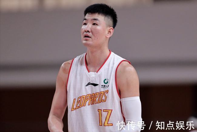 绝杀|太精彩！张镇麟关键补篮，辽宁男篮2分险胜深圳队，贺希宁失绝杀