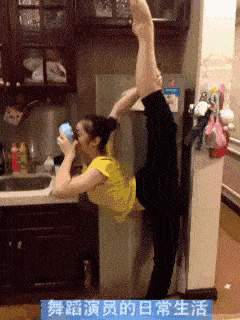 |搞笑GIF段子:拥有20年编程经验的15岁程序员