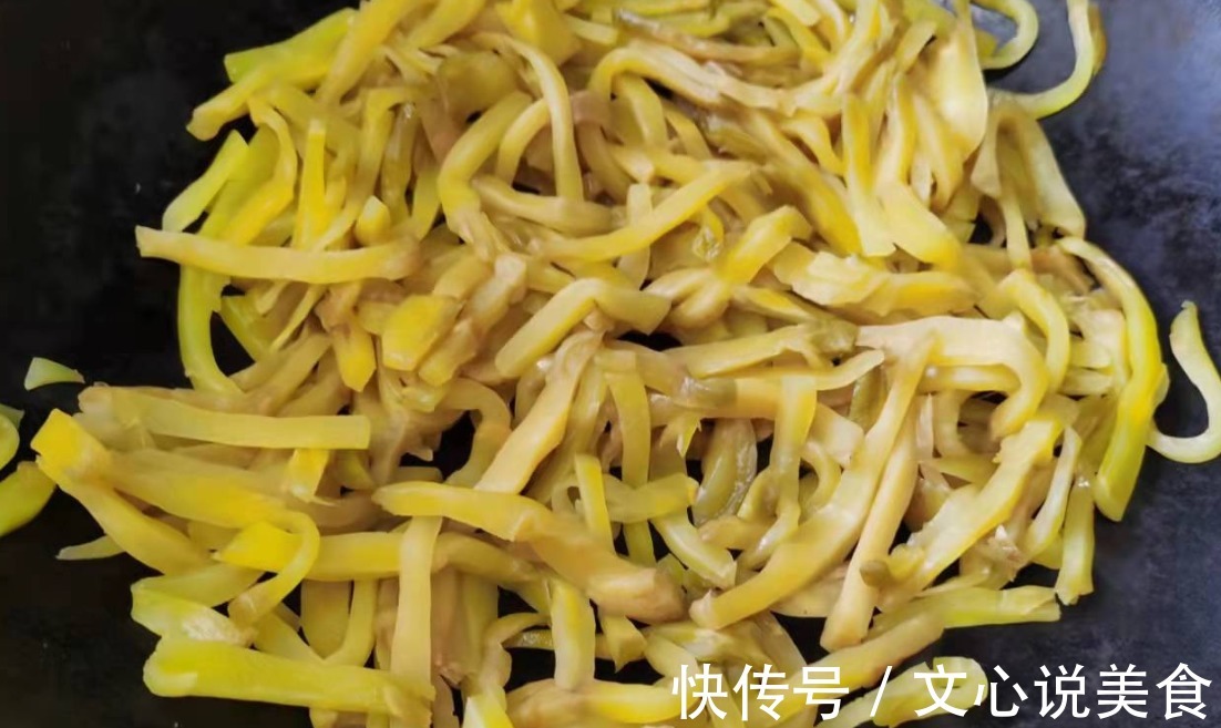 榨菜炒肉丝的经典做法，色香味俱全，这就是干饭人的下饭菜！
