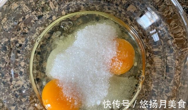 颜色|自制月饼馅，奶黄的颜色，诱人又解馋！