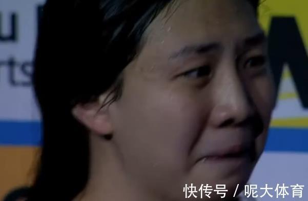 蛙泳|恭喜！中國游泳誕生新的世界冠軍：17歲的她喜極而泣，能英語采訪