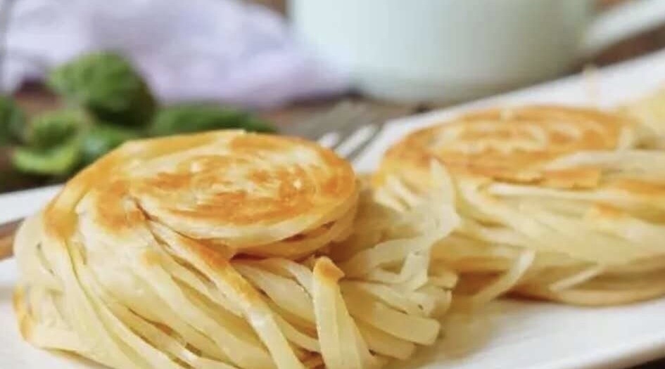 早餐不吃馒头包子,用1碗面粉,打3个鸡蛋,做孩子爱吃的早餐饼