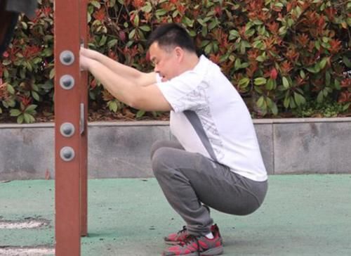 男性朋友|男性若每天坚持深蹲50次，会发生哪些改变？