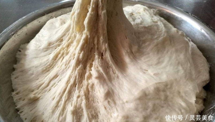 酵母粉|馒头店老板：发面别用酵母白糖，多加一样东西，10分钟发一大盆！