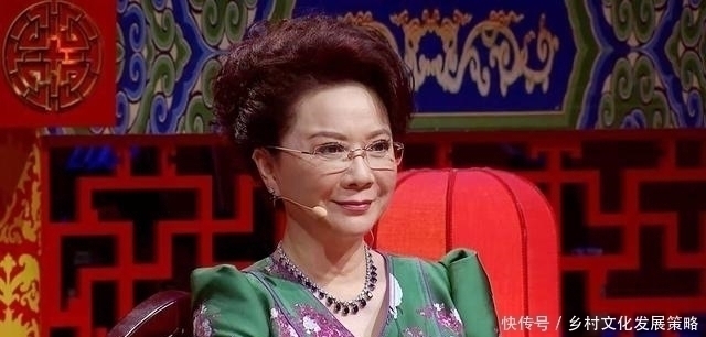 蔡明|当年25次上春晚的她，是怎么把自己从万人捧变成万人踩的