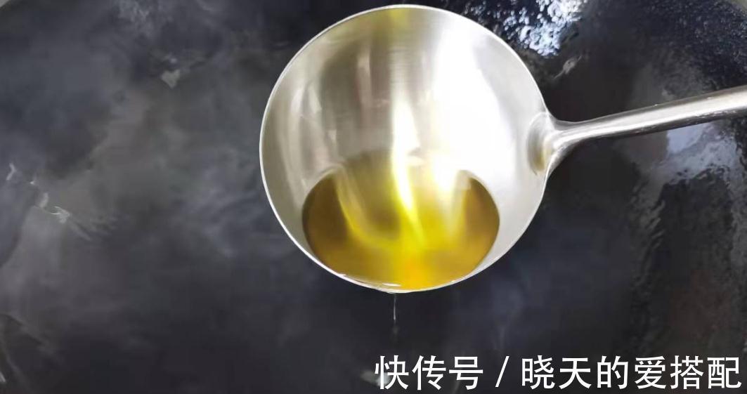 搅拌均匀|苦瓜煎蛋不苦，还清脆爽口，这是需要一些小技巧的，收藏哦