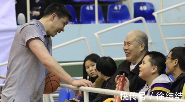 综艺|王治郅爱子参加综艺浪费机会遭教练狠批:你这是在糟蹋球