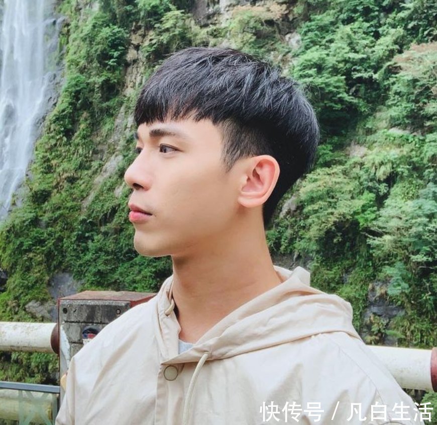 男生们 男生留“背头”发型太油腻,2021剪这些清爽发型,阳光又帅气