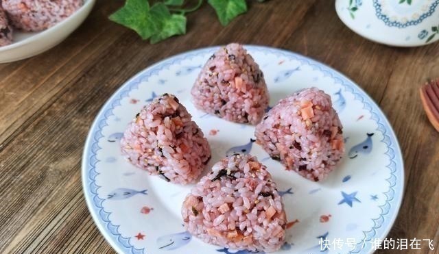 饭团|儿子点名要吃这早餐，简单到不可思议，拌一拌就能吃，我特乐意做
