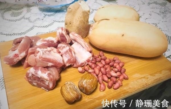 睡莲科|莲藕焯水后一炒就变黑？老师傅：掌握2招，莲藕白净爽脆，更入味