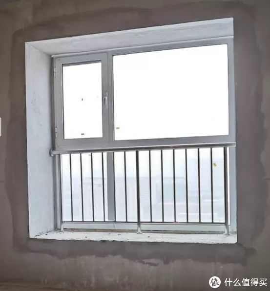 材料|收藏向:25个装修省钱实操!户型改造门窗更换,有必要吗?什么材料便宜还没甲醛?家具家电网购行不?