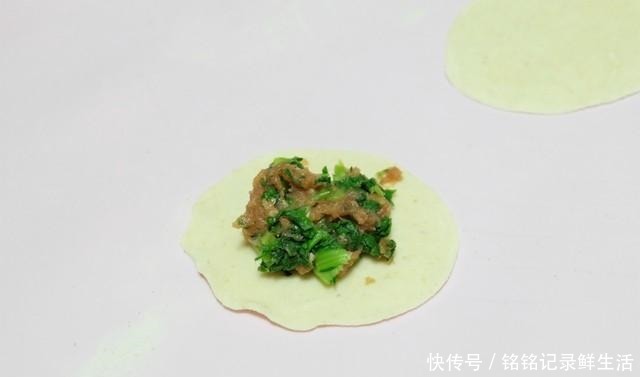 好吃|最近最爱这个馅的饺子,又香又软营养好吃,自己做的最美味