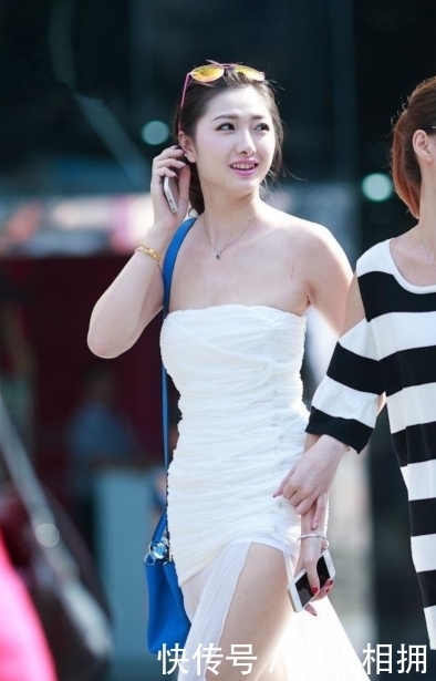 时尚|街拍:清爽纯净的大姐姐,身材有型个性光鲜的穿着很时尚!