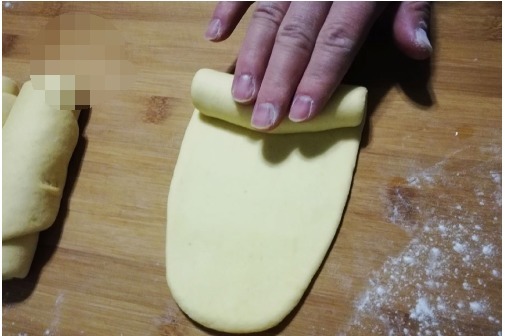 烤箱|红薯独特做法,加一个鸡蛋,不用烤箱,女儿说比买的面包还好吃