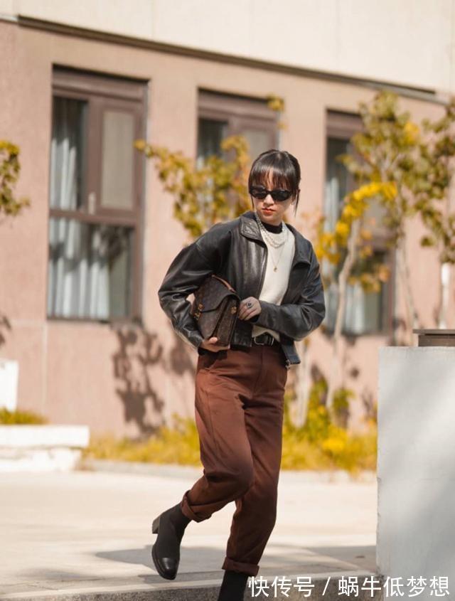 裤子 收起你的裙子吧!今年流行穿“九分裤+短靴”,保暖舒适还时髦