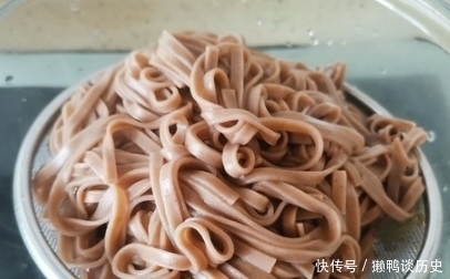 8分钟做好早餐,营养高味道好,一碗特别的面,学会就不用买了!