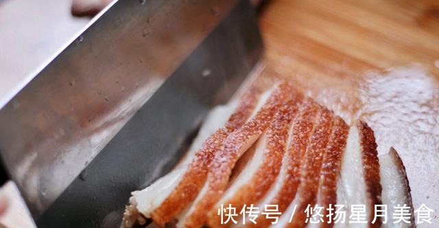 下饭|梅菜扣肉汁水四溢肥而不腻,颜色红亮诱人食欲,好吃又下饭!