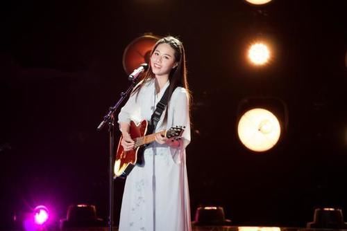 選秀節目|名氣不大的孟慧圓憑啥敢奇襲《好聲音》總冠軍單依純？原因有四點