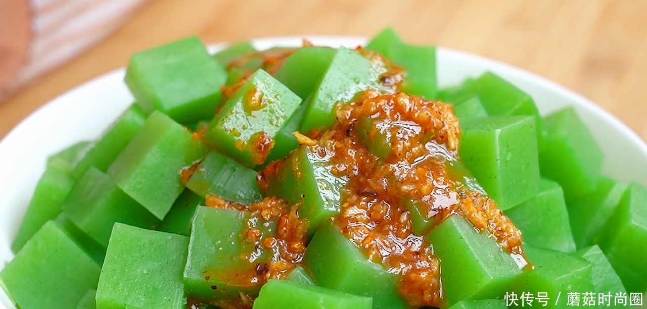 黄瓜皮不要扔了，教你做解腻凉粉，过年必备，Q弹爽滑又劲道