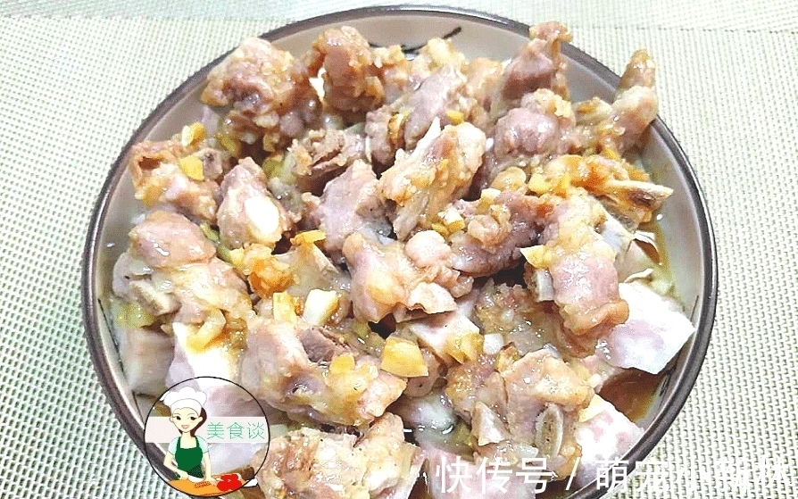 蒸排骨|入秋后，吃鸡鸭鱼肉不如吃它，40块钱一斤，鲜香营养，蒸着吃最香