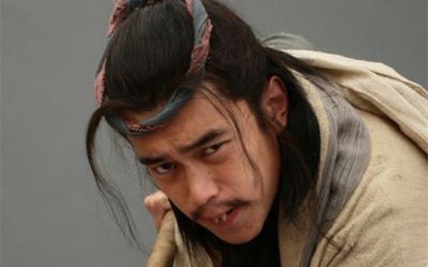 厉天闰$此人手持长枪,对抗梁山二十三将,斩杀五虎将八虎骑各一人