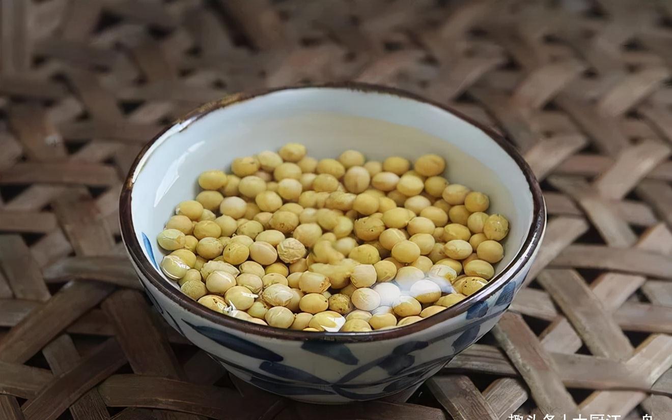 89岁的老奶奶,一到秋天就常吃它,做法简单,不上火睡眠好