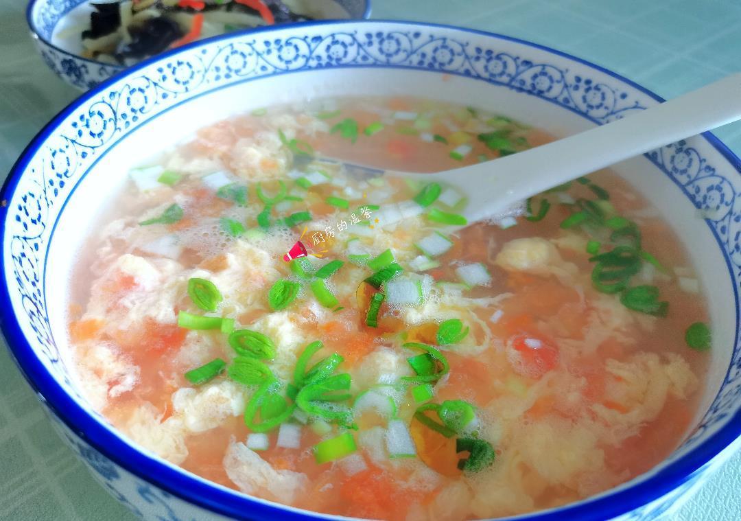 一家三口的午餐真馋人,用心做的排骨孩子连吃三块,并大赞太香了