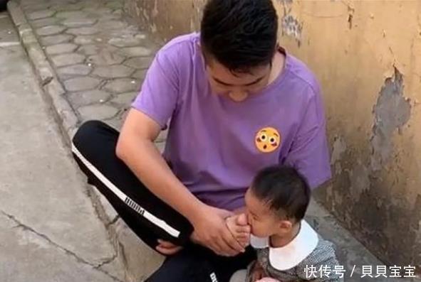 “豪横舅舅”带8个外甥过假期,吃饭排队出门,一顿能吃6斤米