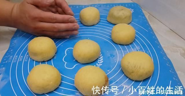 面粉这样做太香了,不用烤不油炸,比吃面包还香,一次8个不够吃